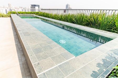 Studio à venda com 50m², 1 quarto e sem vaga Studio à venda com 50m², 1 quarto e sem vagaPiscina