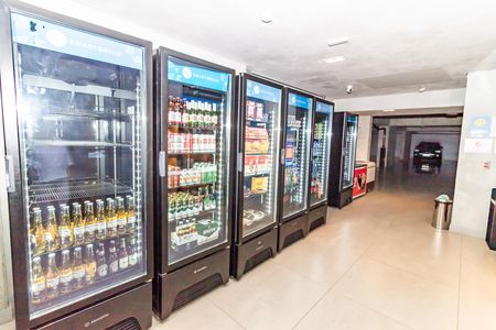 Studio à venda com 50m², 1 quarto e sem vaga Studio à venda com 50m², 1 quarto e sem vagaMercado