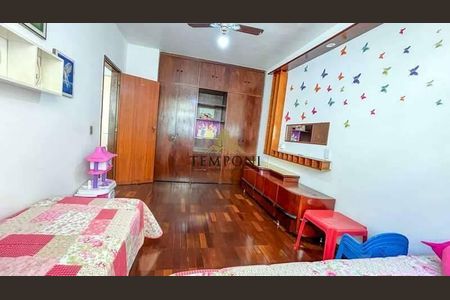 Casa à venda com 317m², 4 quartos e 2 vagas