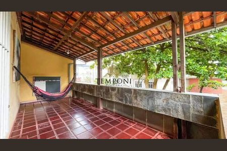 Casa à venda com 317m², 4 quartos e 2 vagas