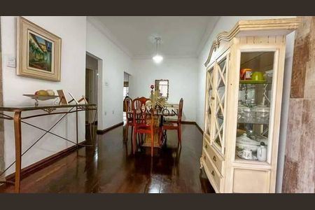 Casa à venda com 317m², 4 quartos e 2 vagas