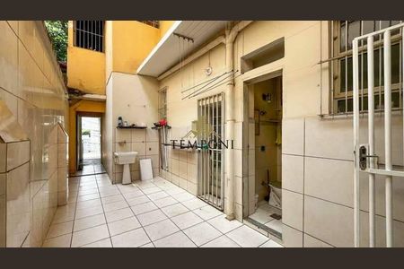 Casa à venda com 317m², 4 quartos e 2 vagas