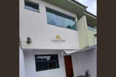 Casa à venda com 108m², 2 quartos e 2 vagas