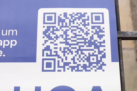 Casa para alugar com 100m², 1 quarto e 2 vagasPlaca instalada no portão do imóvel - Código da placa: FEWQ-1354