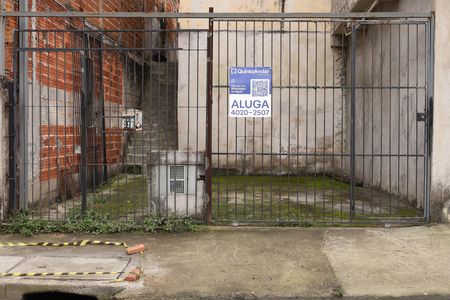 Casa para alugar com 100m², 1 quarto e 2 vagasPlaca instalada no portão do imóvel - Código da placa: FEWQ-1354