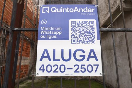 Casa para alugar com 100m², 1 quarto e 2 vagasPlaca instalada no portão do imóvel - Código da placa: FEWQ-1354