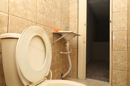 Casa para alugar com 100m², 1 quarto e 2 vagasBanheiro