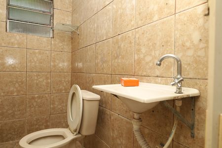 Casa para alugar com 100m², 1 quarto e 2 vagasBanheiro
