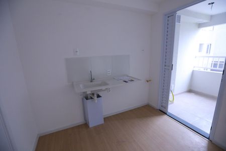 Cozinha de apartamento para alugar com 2 quartos, 30m² em Freguesia do Ó, São Paulo