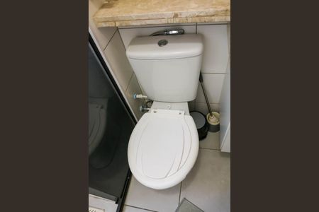 Apartamento à venda com 43m², 2 quartos e 1 vaga Apartamento à venda com 43m², 2 quartos e 1 vagaBanheiro