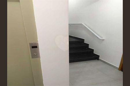Apartamento à venda com 2 quartos, 53m² em Utinga, Santo André