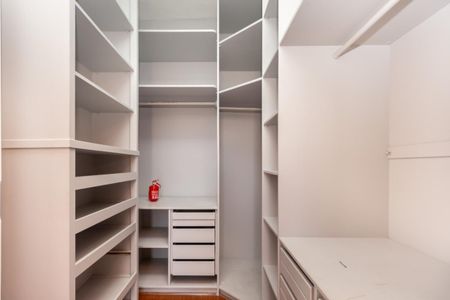 Apartamento à venda com 200m², 4 quartos e 4 vagas Apartamento à venda com 200m², 4 quartos e 4 vagasFoto 16