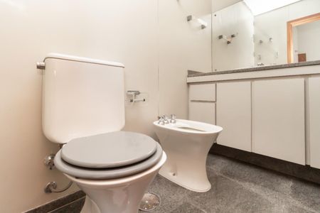 Apartamento à venda com 200m², 4 quartos e 4 vagas Apartamento à venda com 200m², 4 quartos e 4 vagasFoto 19