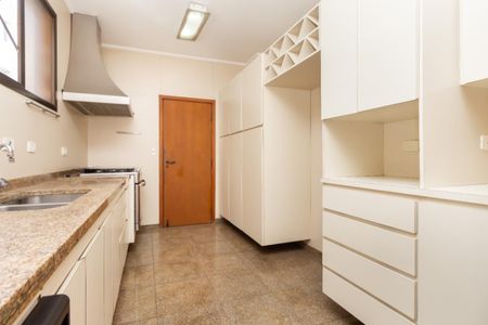 Apartamento à venda com 200m², 4 quartos e 4 vagas Apartamento à venda com 200m², 4 quartos e 4 vagasFoto 29