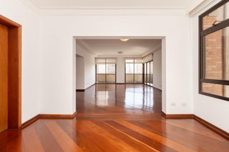 Apartamento à venda com 200m², 4 quartos e 4 vagas Apartamento à venda com 200m², 4 quartos e 4 vagasFoto 03
