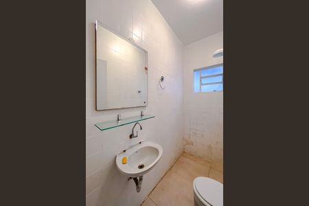 Casa para alugar com 60m², 1 quarto e sem vaga Casa para alugar com 60m², 1 quarto e sem vagaBanheiro