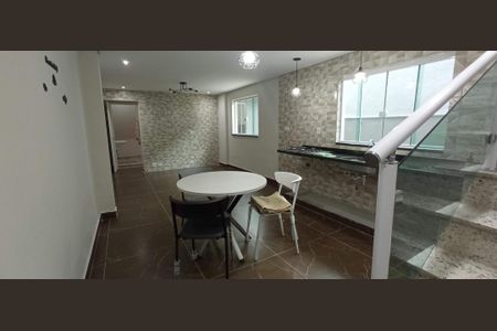 Casa à venda com 3 quartos, 206m² em Vila Scarpelli, Santo André