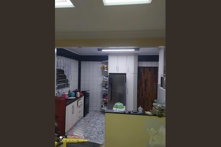 Casa à venda com 240m², 3 quartos e 2 vagas