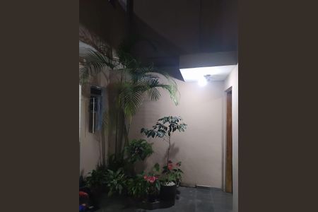 Casa à venda com 240m², 3 quartos e 2 vagas