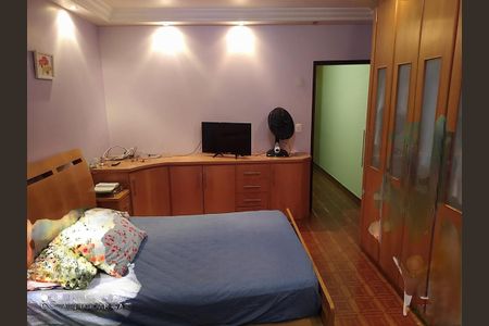 Casa à venda com 3 quartos, 240m² em Jardim Las Vegas, Santo André