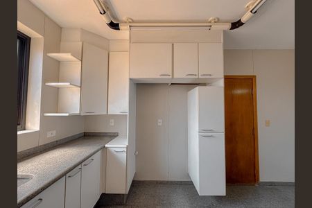 Apartamento à venda com 181m², 3 quartos e 2 vagas