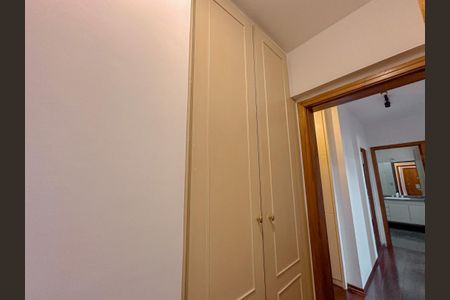 Apartamento à venda com 181m², 3 quartos e 2 vagas