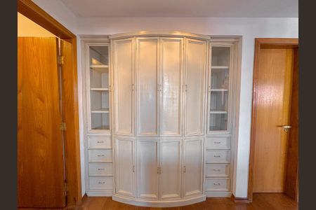 Apartamento à venda com 181m², 3 quartos e 2 vagas