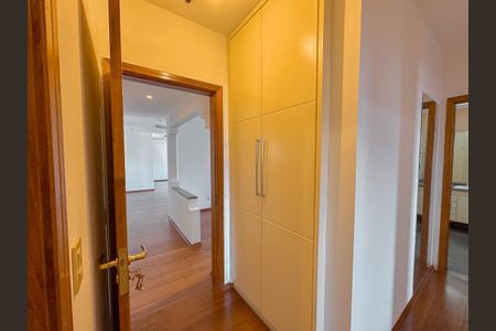 Apartamento à venda com 181m², 3 quartos e 2 vagas