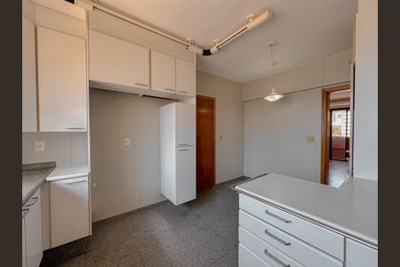 Apartamento à venda com 181m², 3 quartos e 2 vagas