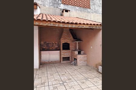 Casa à venda com 100m², 4 quartos e 2 vagas