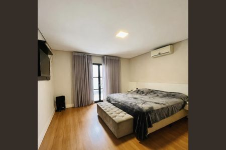 Apartamento para alugar com 200m², 3 quartos e 5 vagas Apartamento para alugar com 200m², 3 quartos e 5 vagasQuarto