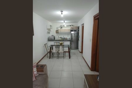 Cozinha de apartamento para alugar com 1 quarto, 51m² em Caminho das Árvores, Salvador