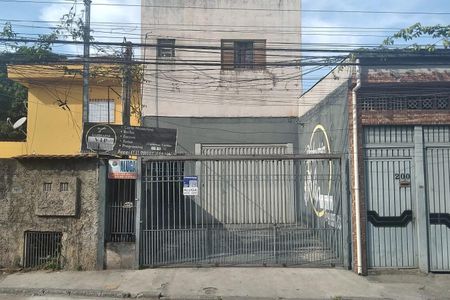 Casa para alugar com 50m², 2 quartos e sem vaga Casa para alugar com 50m², 2 quartos e sem vagaFachada