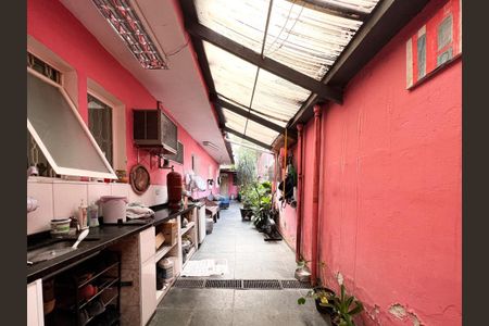 Casa à venda com 161m², 4 quartos e 2 vagas