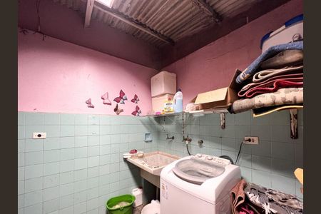 Casa à venda com 161m², 4 quartos e 2 vagas