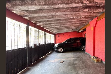 Casa à venda com 161m², 4 quartos e 2 vagas