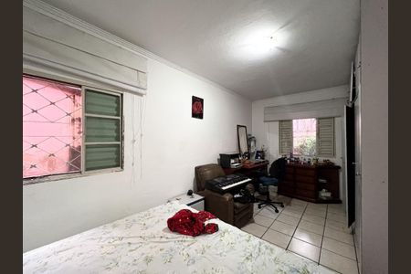 Casa à venda com 161m², 4 quartos e 2 vagas