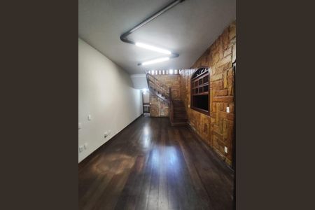 Casa para alugar com 460m², 6 quartos e 4 vagas