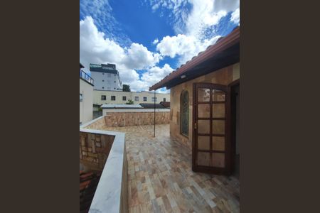Casa para alugar com 460m², 6 quartos e 4 vagas