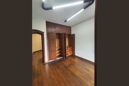 Casa para alugar com 460m², 6 quartos e 4 vagas