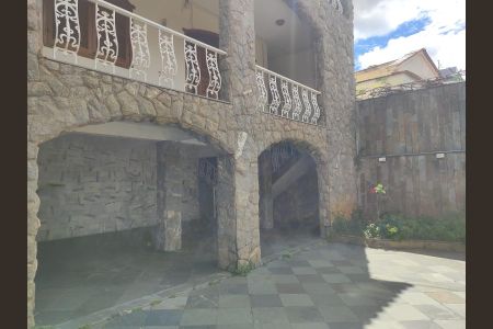 Casa para alugar com 460m², 6 quartos e 4 vagas