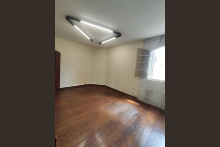 Casa para alugar com 460m², 6 quartos e 4 vagas