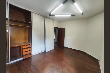 Casa para alugar com 460m², 6 quartos e 4 vagas