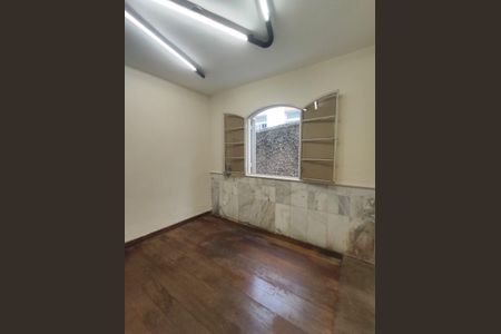 Casa para alugar com 460m², 6 quartos e 4 vagas