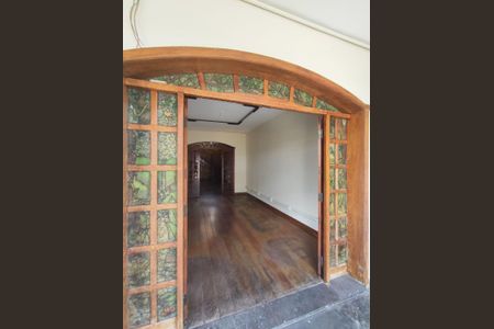Casa para alugar com 460m², 6 quartos e 4 vagas