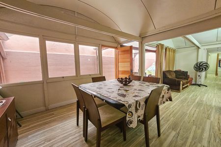 Casa para alugar com 170m², 2 quartos e 3 vagas