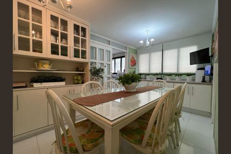 Apartamento à venda com 256m², 3 quartos e 3 vagas