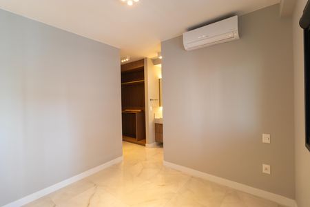 Studio para alugar com 46m², 1 quarto e 1 vaga Studio para alugar com 46m², 1 quarto e 1 vagaQuarto