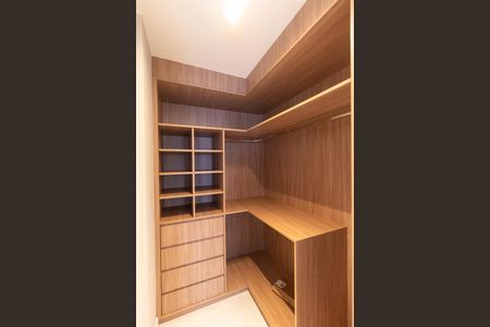 Studio para alugar com 46m², 1 quarto e 1 vaga Studio para alugar com 46m², 1 quarto e 1 vagaCloset