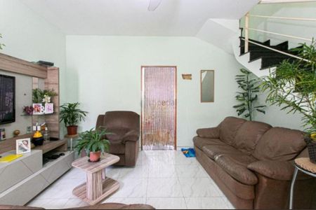 Casa à venda com 3 quartos, 84m² em Vila Carrão, São Paulo